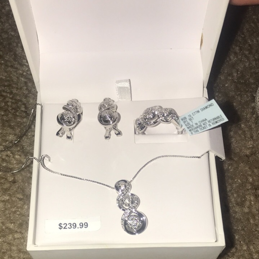 100% Real Diamonds Set